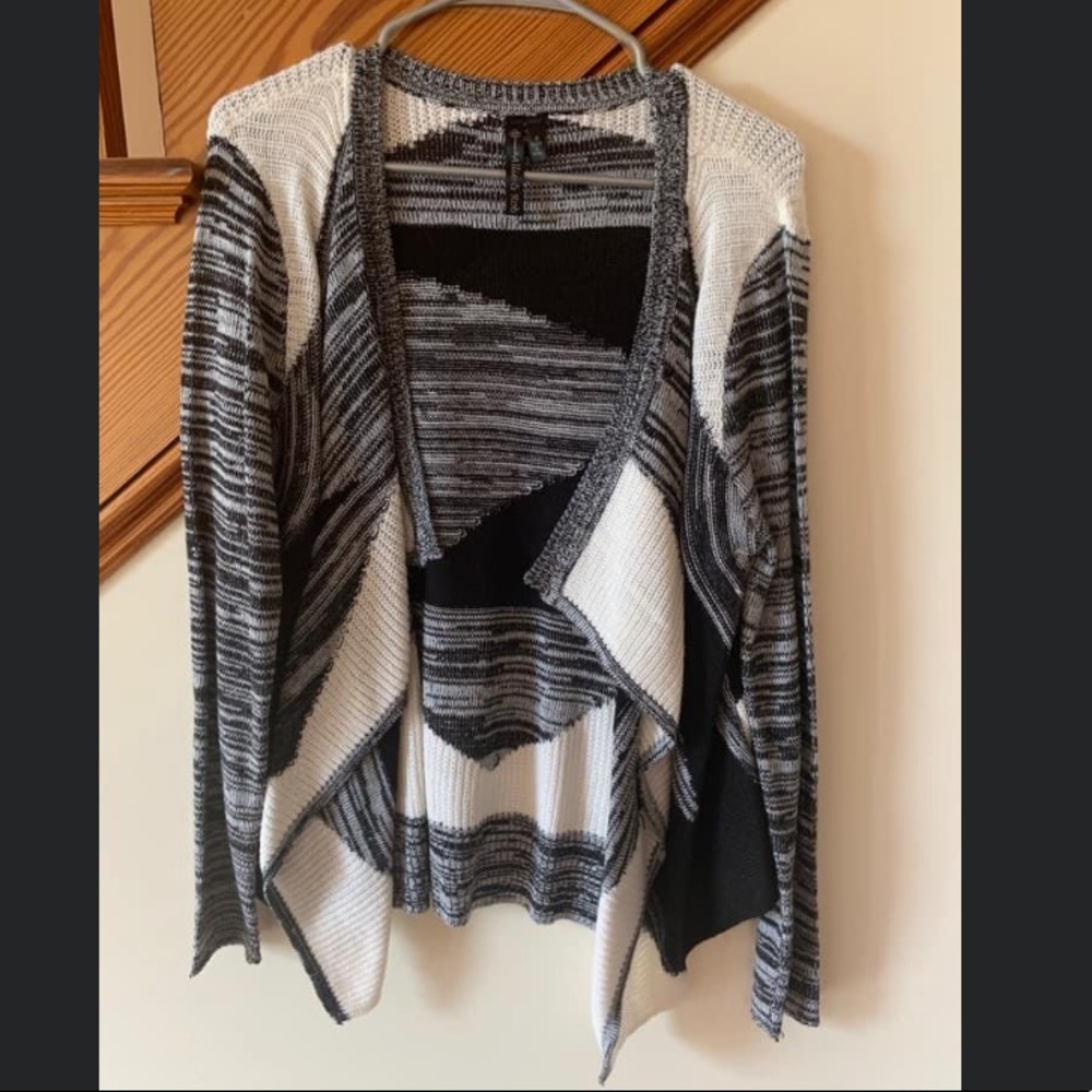 Allie & Rob brand cardigan. Size small.
